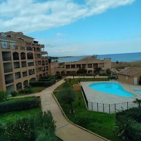 Studio 100m De La Plage Terrasse Plein Sud