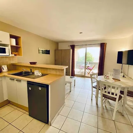 Studio 100m De La Plage Terrasse Plein Sud * Sari Solenzara